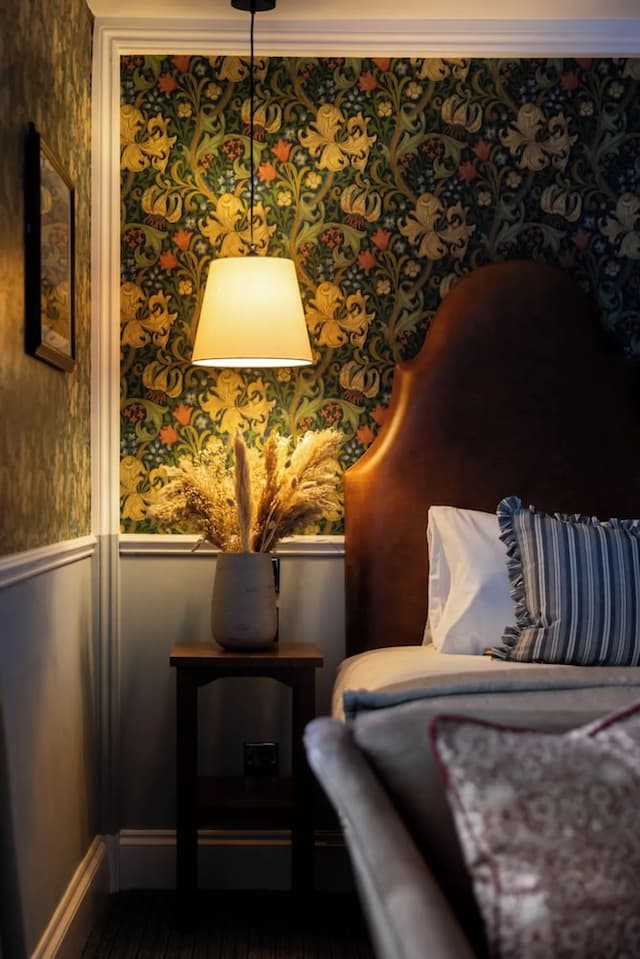 The Drayton Court Hotel-Luxury Suite-14