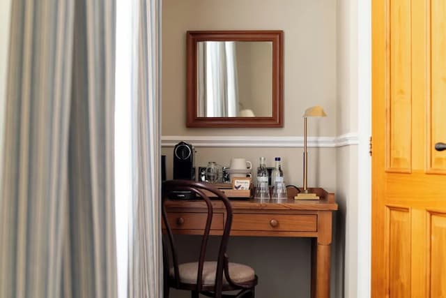 The Drayton Court Hotel-Double Room-16