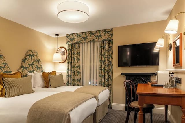 The Drayton Court Hotel-Luxury Double or Twin Room-15