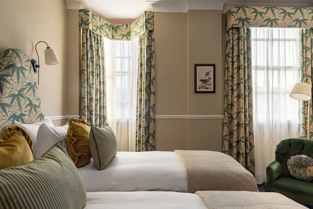 The Drayton Court Hotel-Luxury Double or Twin Room-10