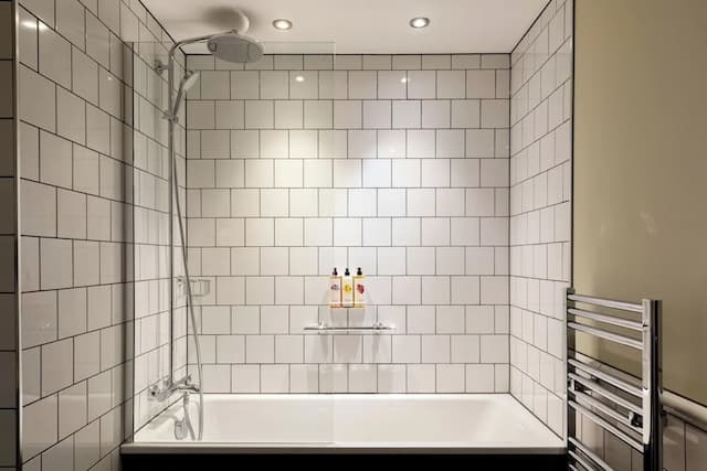 The Drayton Court Hotel-Luxury Double or Twin Room-31