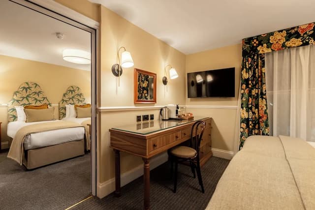 The Drayton Court Hotel-Luxury Double or Twin Room-25
