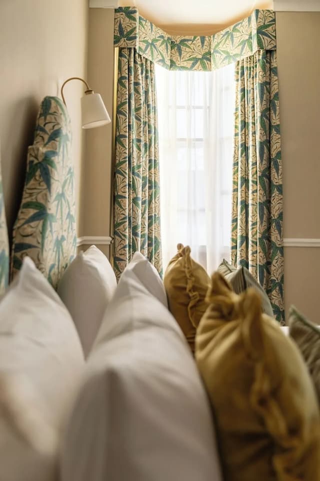 The Drayton Court Hotel-Luxury Double or Twin Room-11