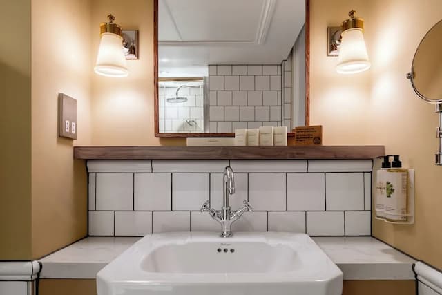 The Drayton Court Hotel-Junior Suite, 1 Bedroom, Bathtub-34