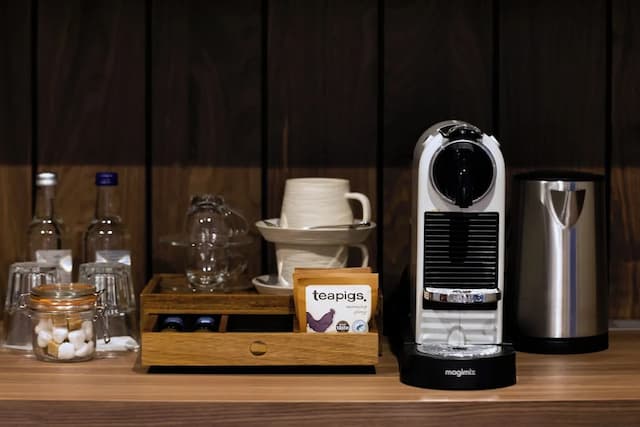 The Drayton Court Hotel-Junior Suite, 1 Bedroom, Bathtub-26