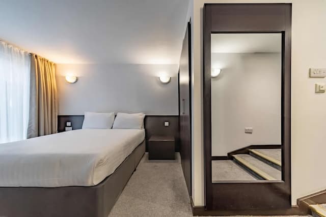 Central Park Hotel-Original Double Room-3