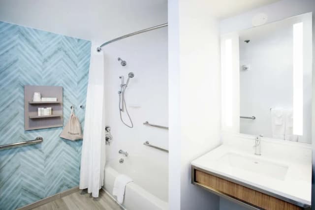 芝加哥北岸/埃文斯頓希爾頓花園飯店-客房, 1 張特大雙人床, 無障礙, 非吸煙房-6