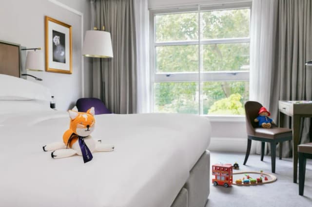 ハイアット リージェンシー ロンドン、ザ チャーチル-ファミリー ルーム ガーデンビュー-1