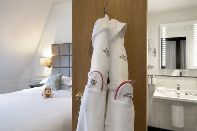 슬론 스퀘어 호텔-슈피리어 더블룸-2