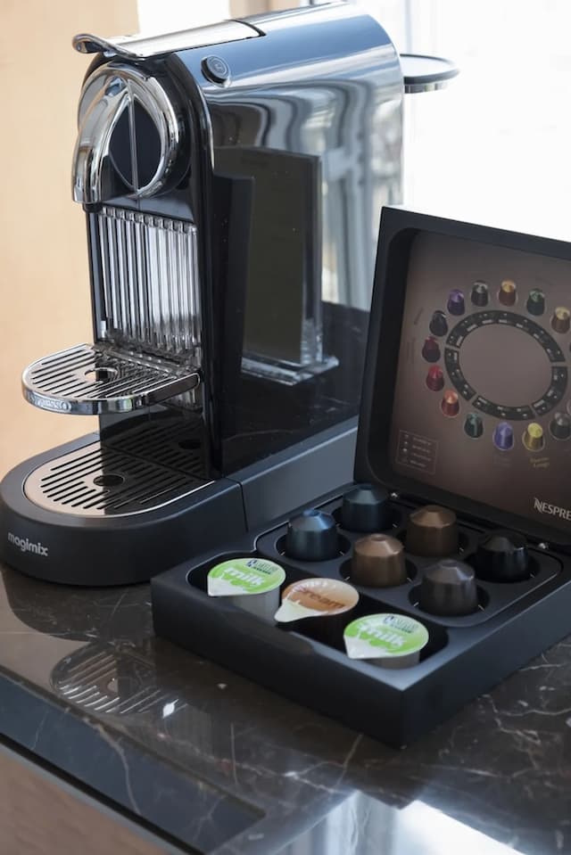 倫敦香格里拉-客房, 1 張特大雙人床, 城市景 (Iconic)-4