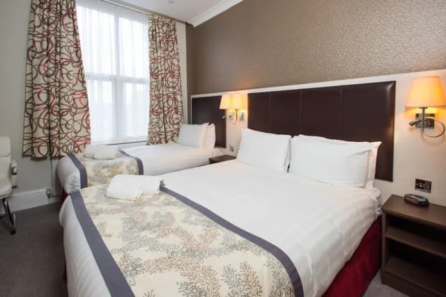 Best Western Chiswick Palace & Suites-Standard Room, Multiple Beds, Non Smoking-3