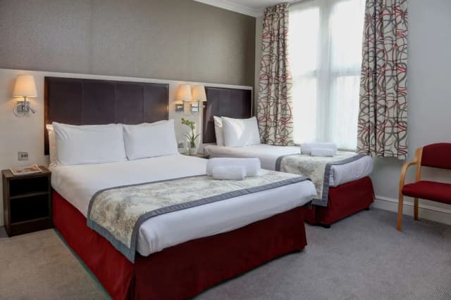 Best Western Chiswick Palace & Suites-Standard Room, Multiple Beds, Non Smoking-1