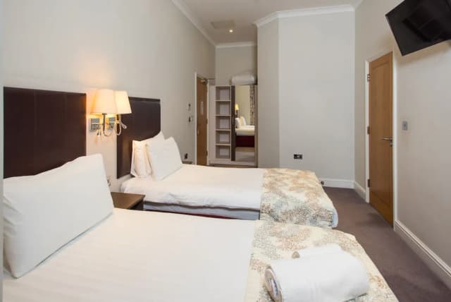 Best Western Chiswick Palace & Suites-Standard Room, Multiple Beds, Non Smoking-3