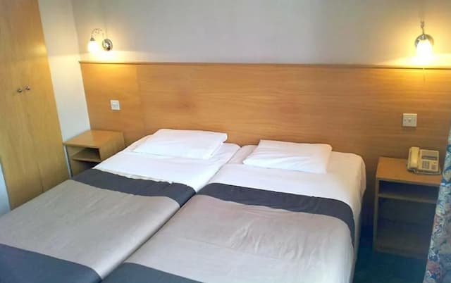 웨스트 크롬웰 호텔-스탠다드룸-1