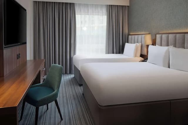 DoubleTree by Hilton London - Chelsea-Double or Twin Room-7