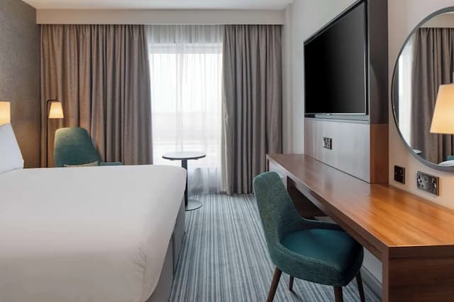 DoubleTree by Hilton London - Chelsea-Room, 1 King Bed-6