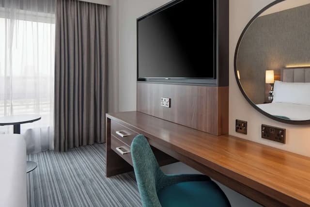 DoubleTree by Hilton London - Chelsea-Room, 1 King Bed-5