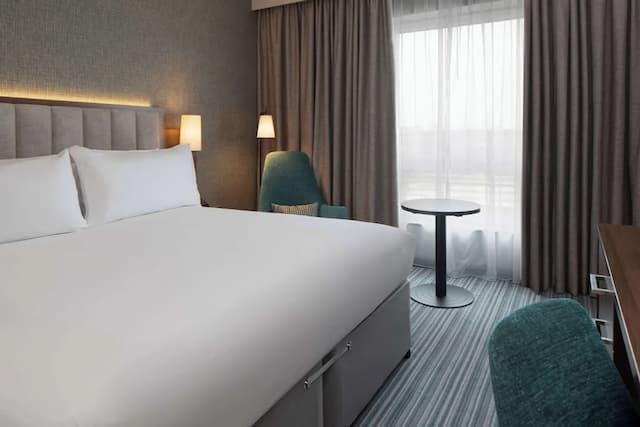 DoubleTree by Hilton London - Chelsea-Room, 1 King Bed-7