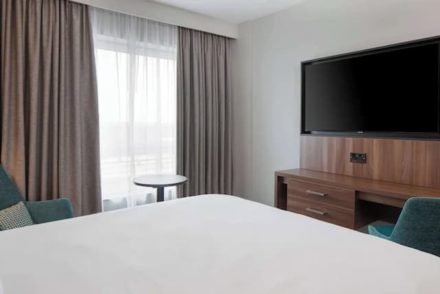 DoubleTree by Hilton London - Chelsea-Room, 1 King Bed-4