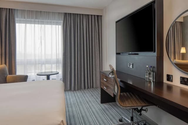 DoubleTree by Hilton London - Chelsea-Deluxe Room, 1 Queen Bed-2