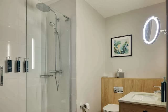 DoubleTree by Hilton London - Chelsea-Junior Suite, 1 King Bed-9