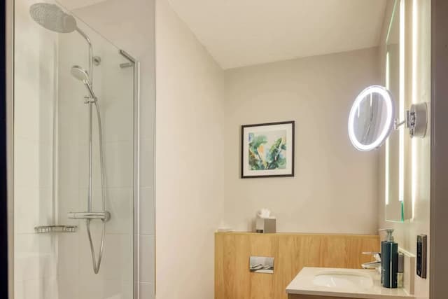 DoubleTree by Hilton London - Chelsea-Junior Suite, 1 King Bed-8