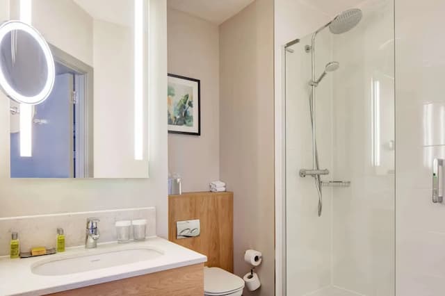 DoubleTree by Hilton London - Chelsea-Junior Suite, 1 King Bed-7