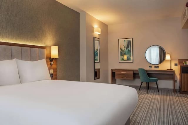 DoubleTree by Hilton London - Chelsea-Room, Accessible-1