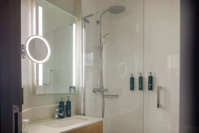 ダブルツリー バイ ヒルトン ロンドン - チェルシー-プレミアム ルーム キングベッド 1 台-8