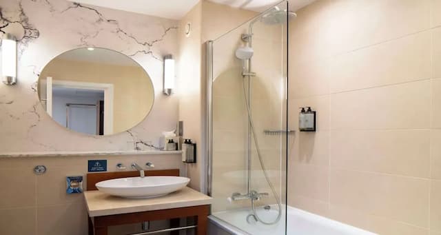 London Chigwell Prince Regent Hotel, BW Signature Collection-高级房, 1 张双人床, 无烟房-3