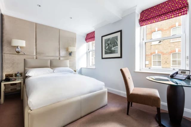 Radisson Blu Hotel, London Mercer Street-Standard Room-6