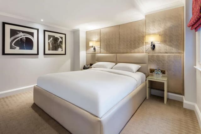 Radisson Blu Hotel, London Mercer Street-Premium Room-6