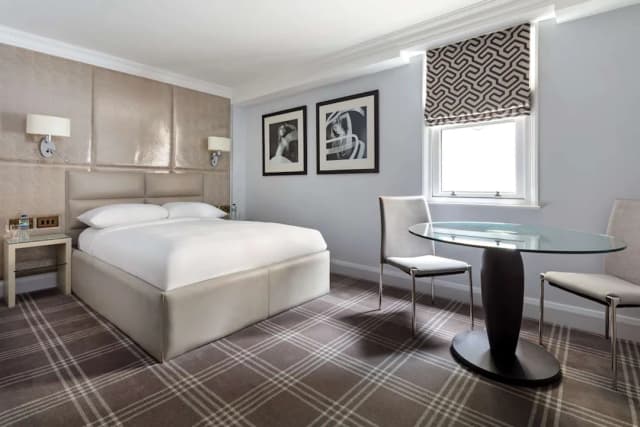 Radisson Blu Hotel, London Mercer Street-Superior Room-3