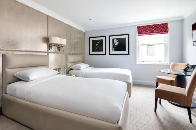 Radisson Blu Hotel, London Mercer Street-Superior Room-2