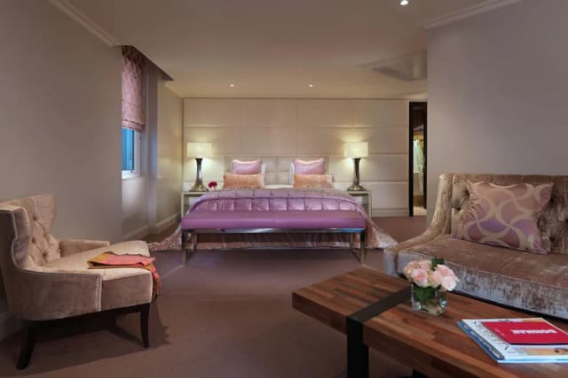 Radisson Blu Hotel, London Mercer Street-Suite, Corner-10