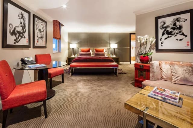 Radisson Blu Hotel, London Mercer Street-Suite, Corner-13