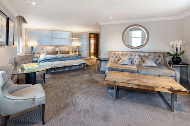 Radisson Blu Hotel, London Mercer Street-Suite, Corner-5