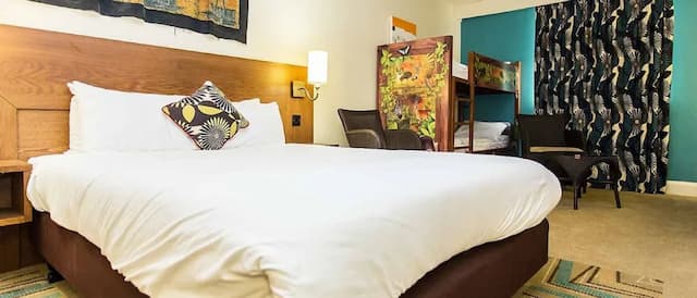 チェシントン リゾート ホテル-Safari Double Room with Bunk Beds & Wanyama view-2