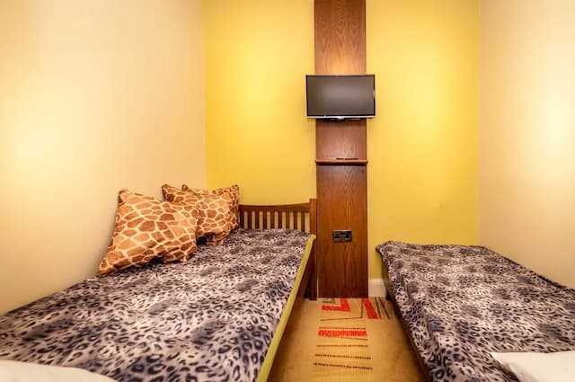 チェシントン リゾート ホテル-Safari Family room-3