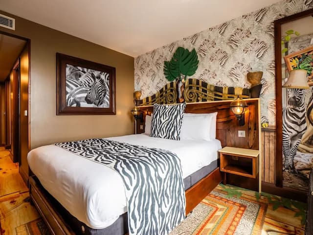 チェシントン リゾート ホテル-Safari Zebra family room-1