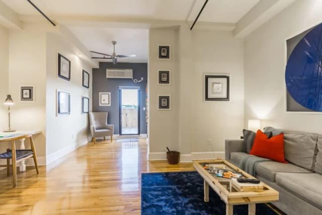 헨리 노만 호텔-스위트, 침실 1개, 발코니-1