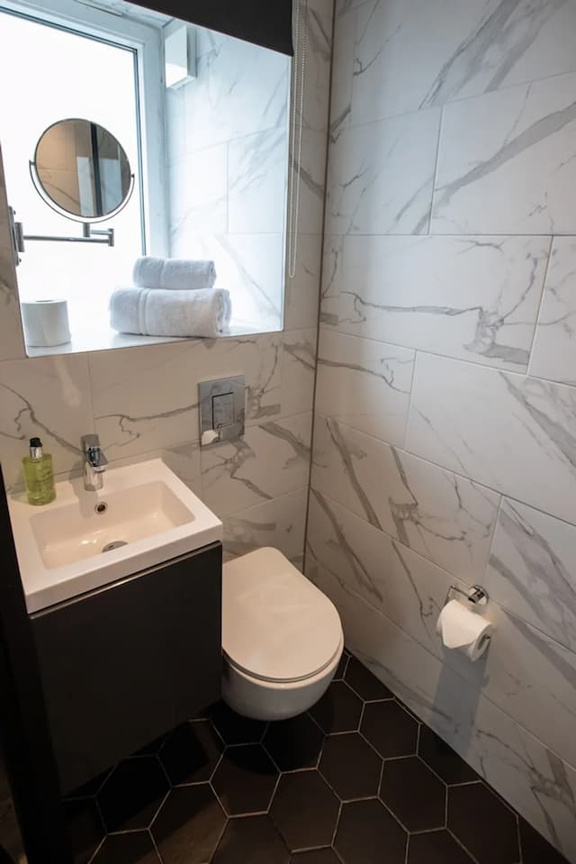 Euston Square Hotel-标准单人房 (Without Window)-6