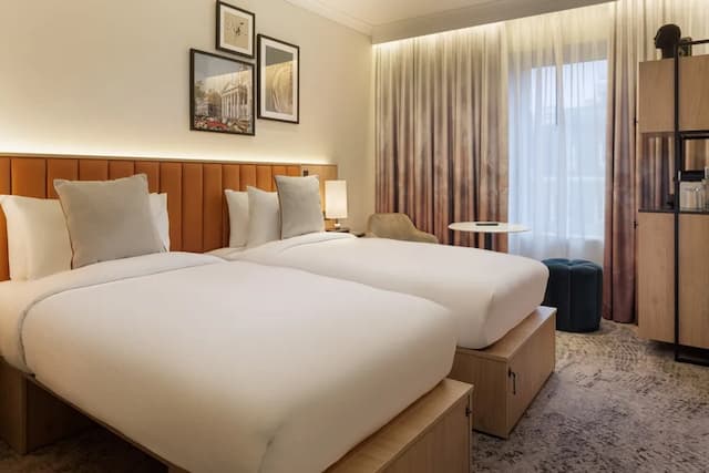 布魯姆斯伯里大使飯店-標準雙床房-3