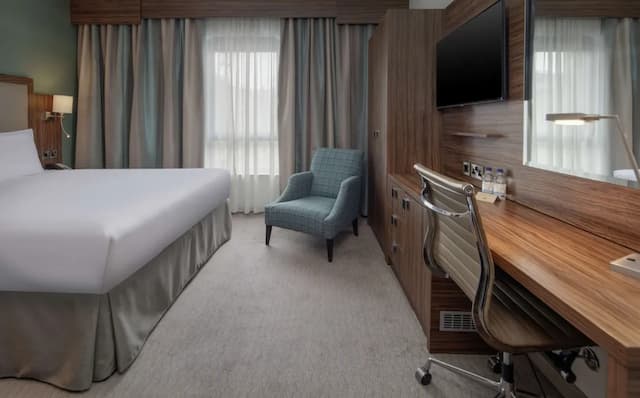 DoubleTree by Hilton London Angel Kings Cross-Deluxe Room, 1 Queen Bed-1