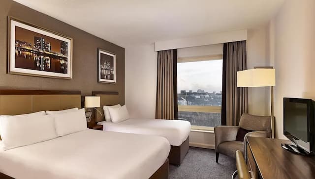 DoubleTree by Hilton London Angel Kings Cross-Superior Room, Multiple Beds-2