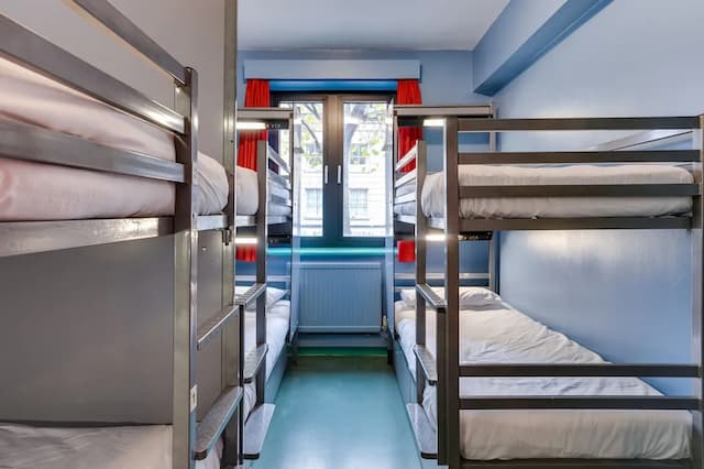 Clink 261 Hostel-Private 6-bed dorm shared facilities-4