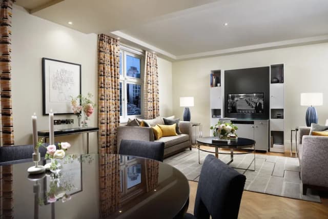 타지 51 버킹엄 게이트, 스위트 & 레지던스-디럭스 스위트, 침실 3개 (Kings)-1