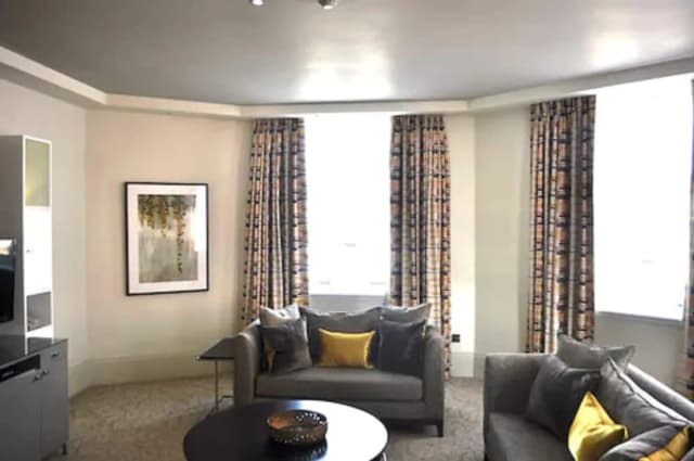 Taj 51 Buckingham Gate, Suites and Residences-Deluxe Suite, 1 Bedroom (Kings)-5