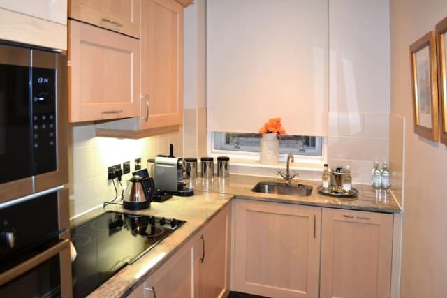 Taj 51 Buckingham Gate, Suites and Residences-Junior Suite (Kings Deluxe)-3