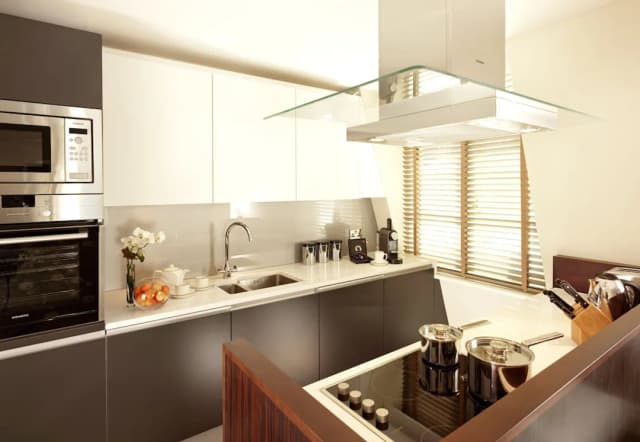 Taj 51 Buckingham Gate, Suites and Residences-Deluxe Suite, 2 Bedrooms (Minsters)-4